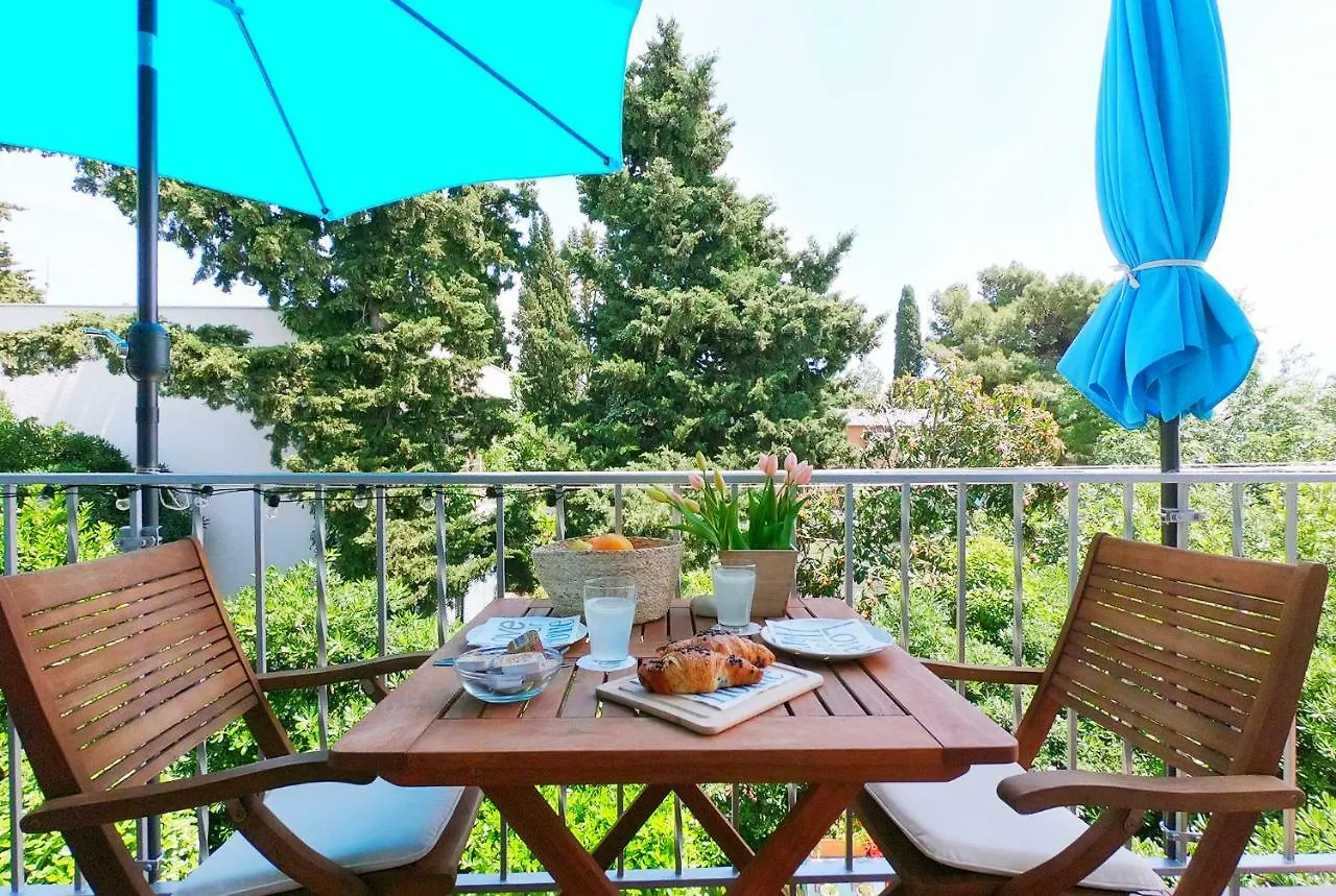 Beachfront Apartment Mala Tereza Split 0*,  Croatie